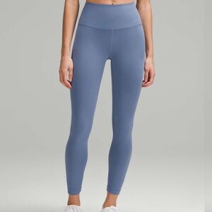 Lululemon Wunder Train High-Rise Tight 25" in Oasis Blue size 10